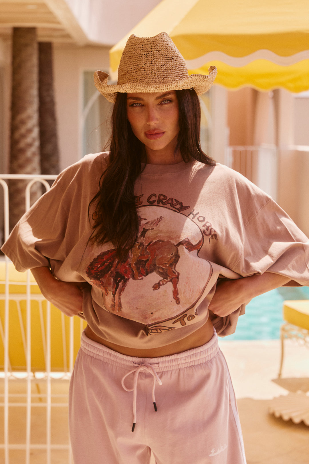THE VERY OVERSIZED CRAZY HORSE TEE - WASHED CLAY