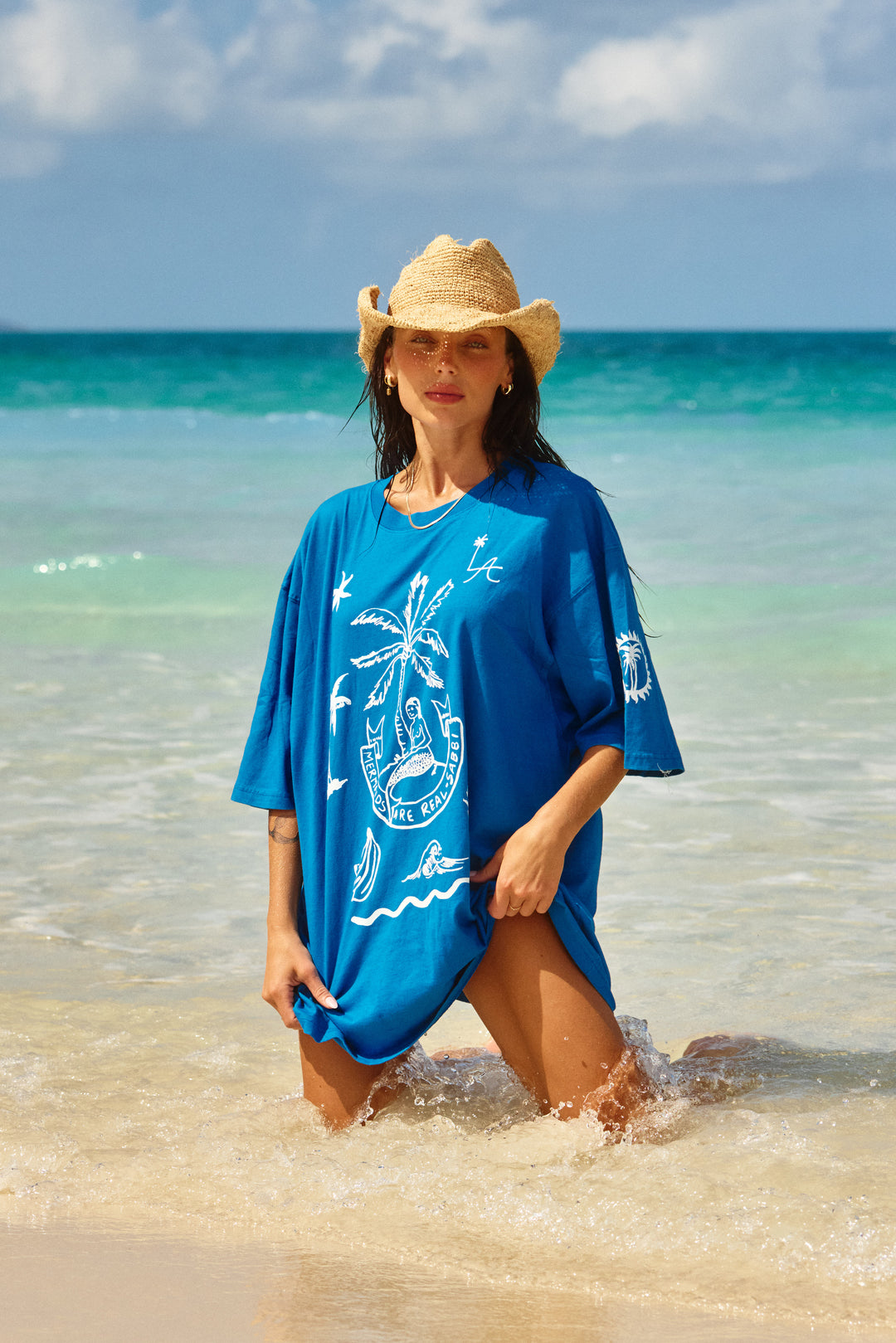 THE VERY OVERSIZED MERMAIDS ARE REAL TEE - BLUE
