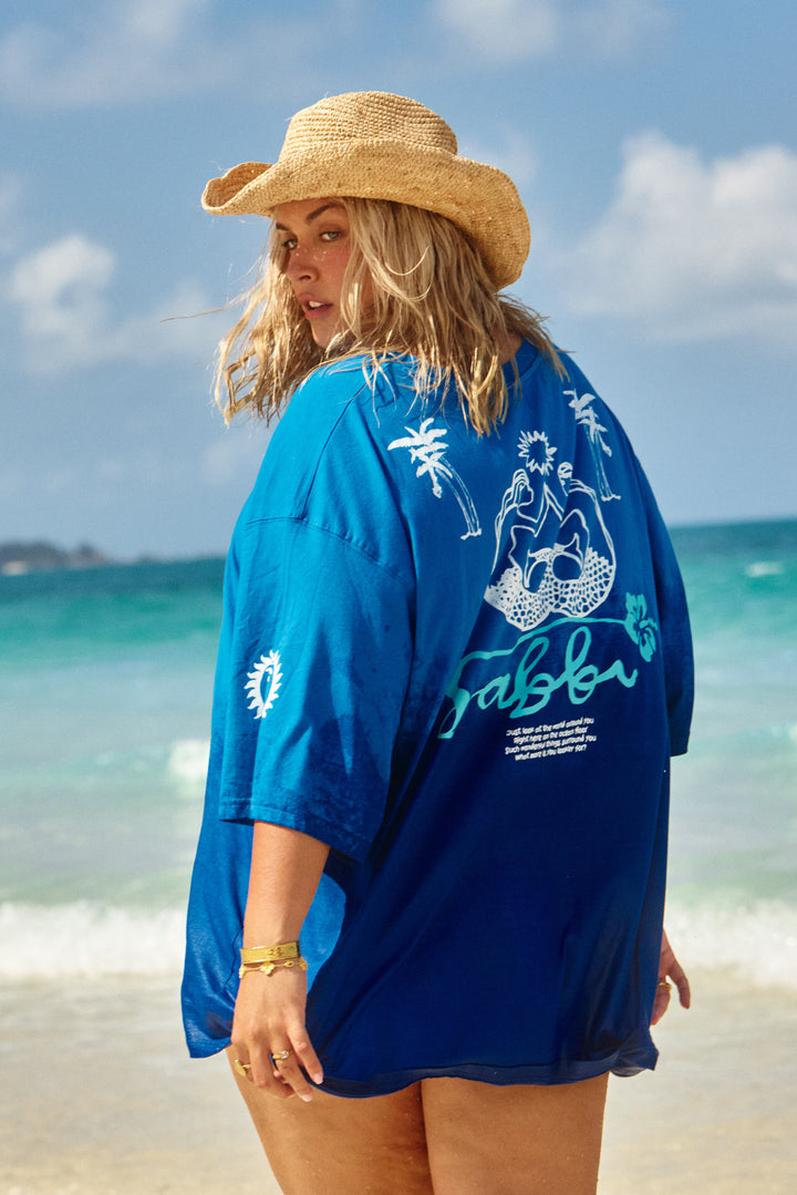 THE VERY OVERSIZED MERMAIDS ARE REAL TEE - BLUE
