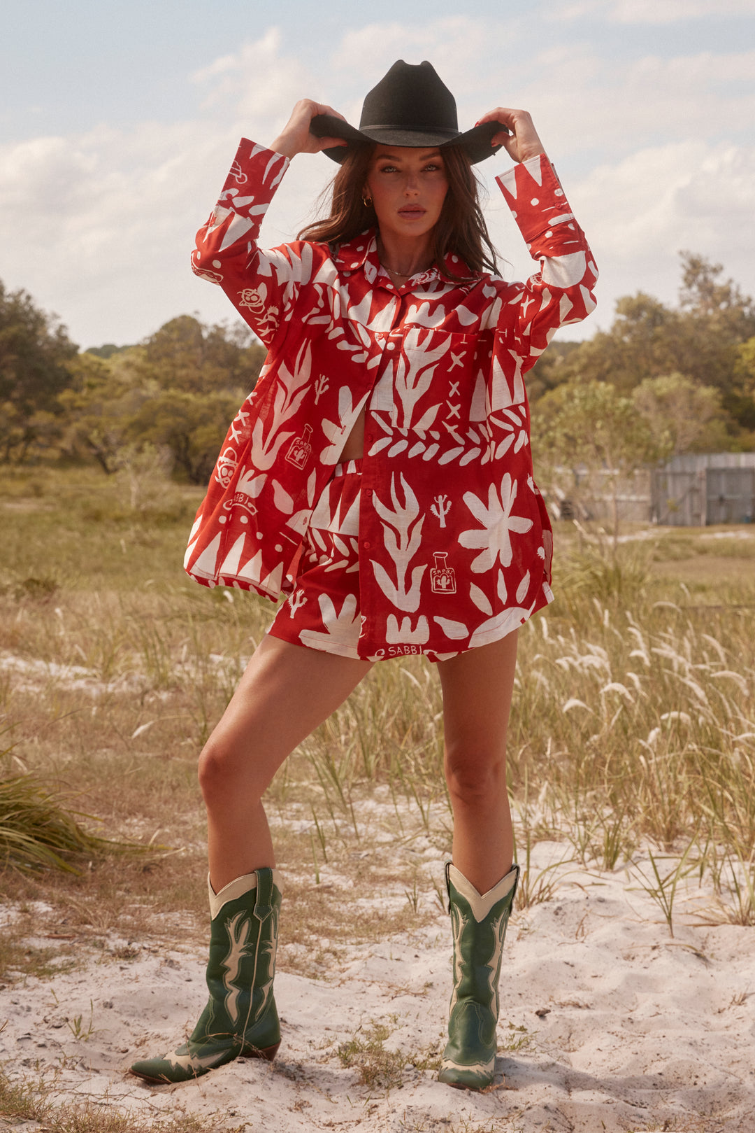 THE ALTOS SHORT - RED LINEN