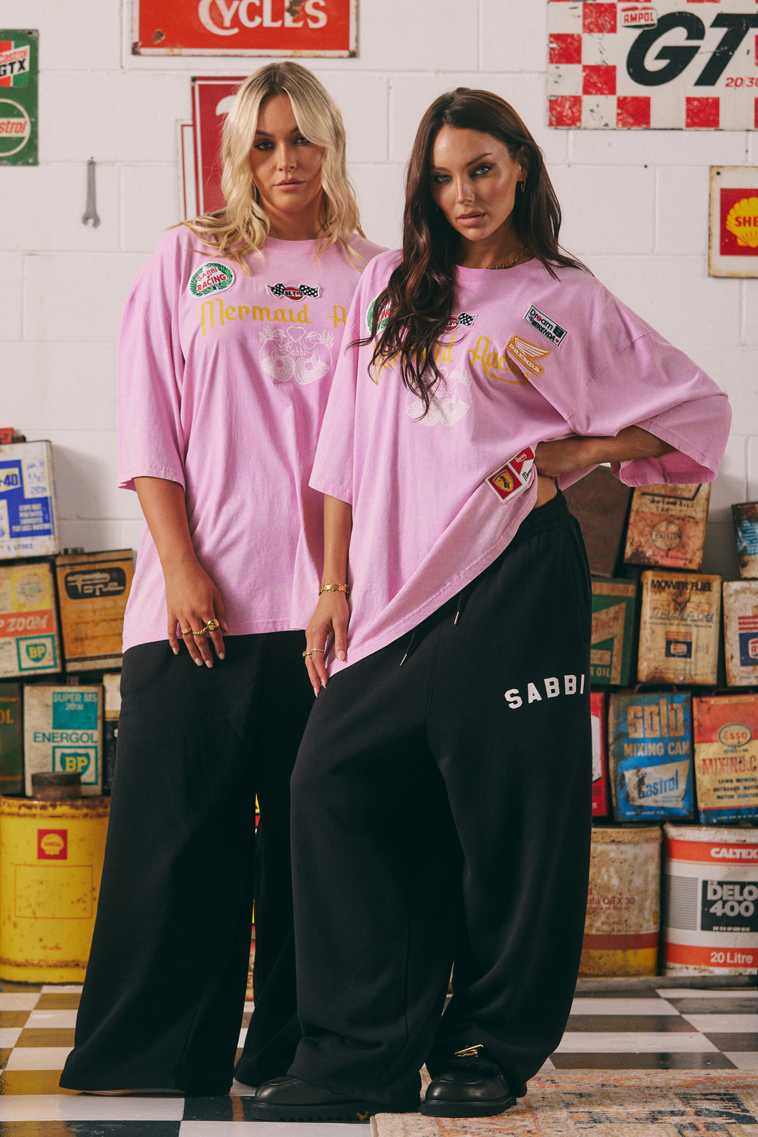 THE VERY OVERSIZED RACING BADGE TEE - PINK
