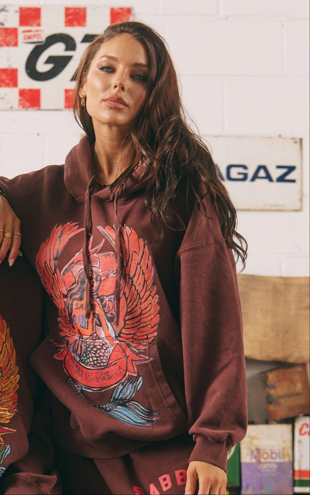 THE BRENDA ENERGY HOODIE - CHOCOLATE