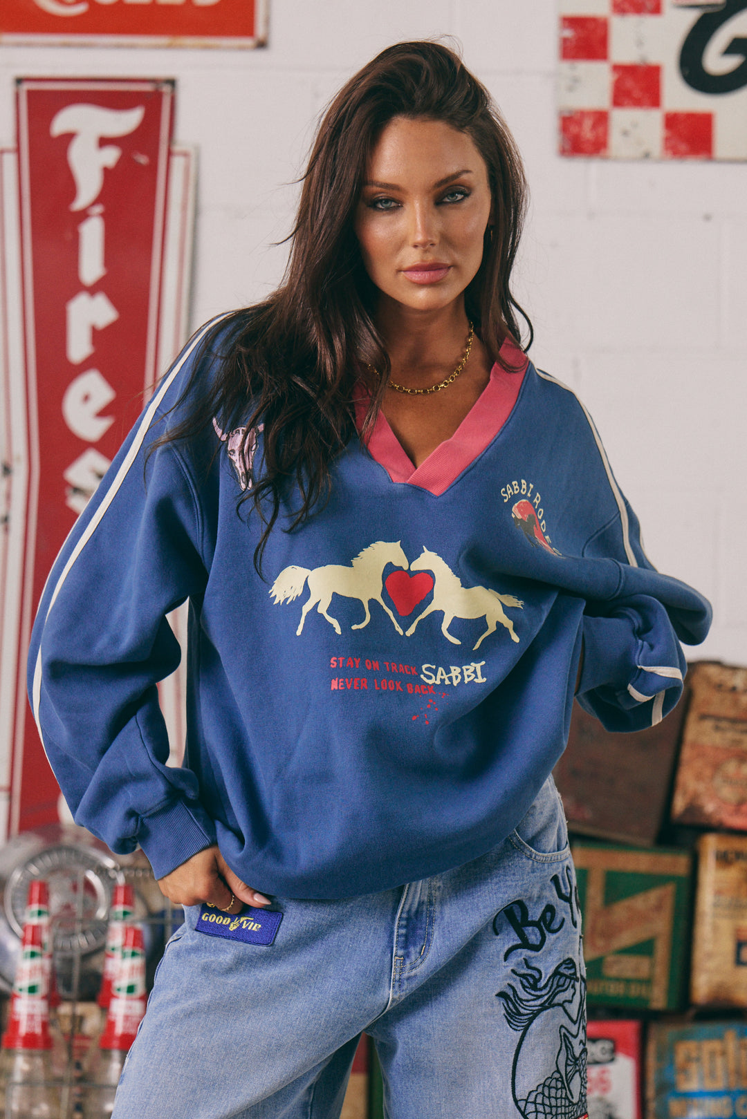 I LOVE COUNTRY MUSIC V-NECK CREW - BLUE