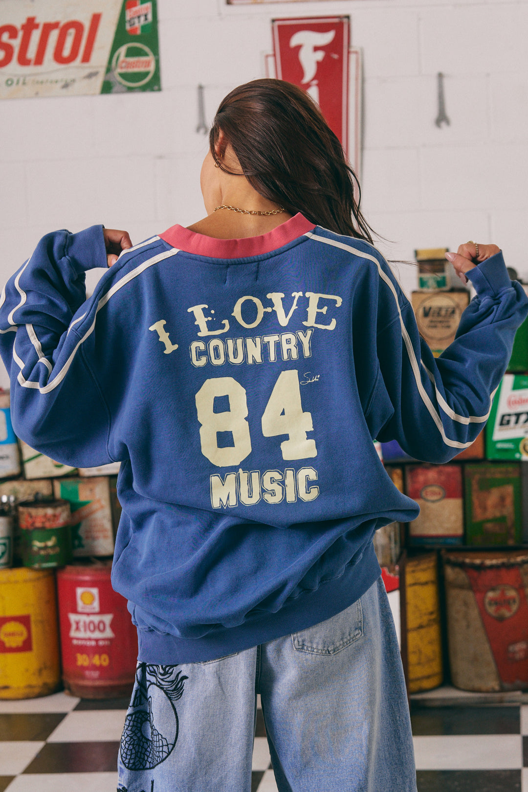 I LOVE COUNTRY MUSIC V-NECK CREW - BLUE