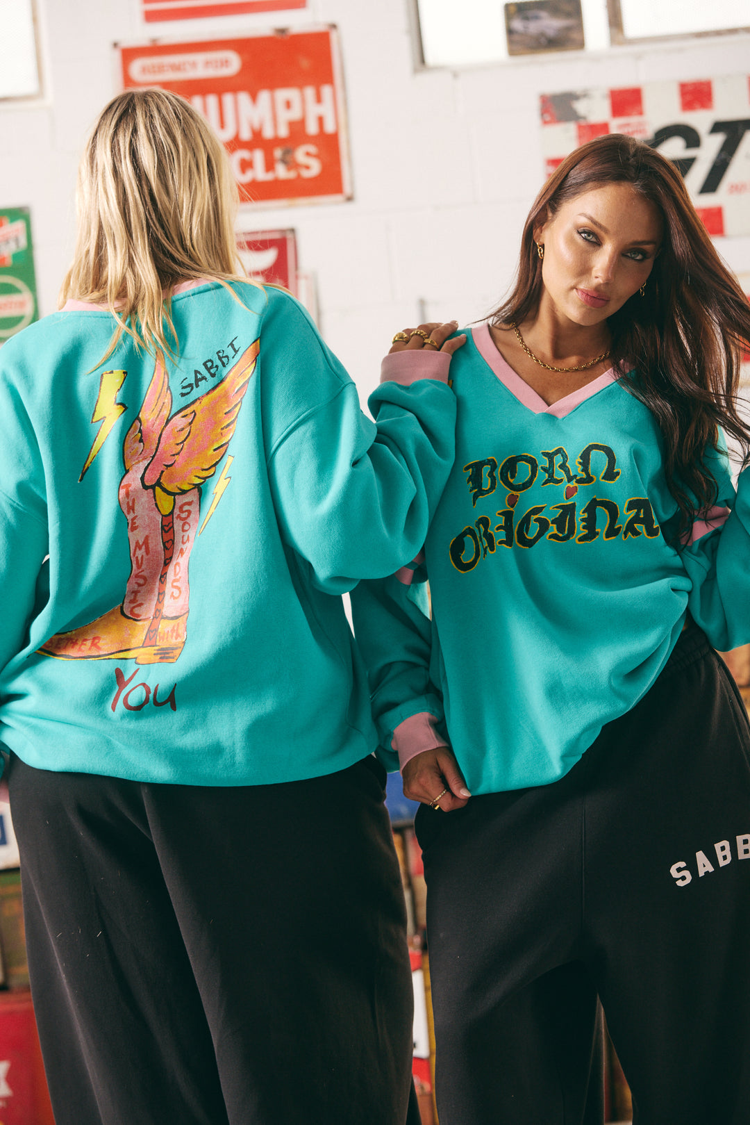 THE BORN ORIGINAL V NECK DIEGO JUMPER - TEAL & PINK