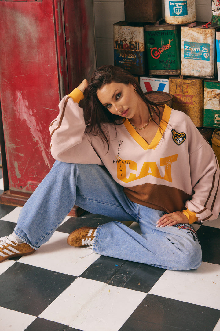 CAT V NECK CREW - PEACH & BROWN