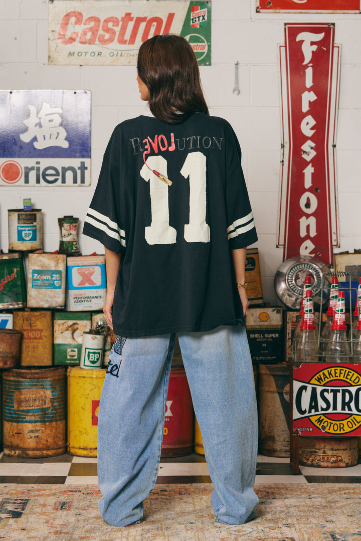 THE VERY OVERSIZED LOVE REVOLUTION TEE - BLACK