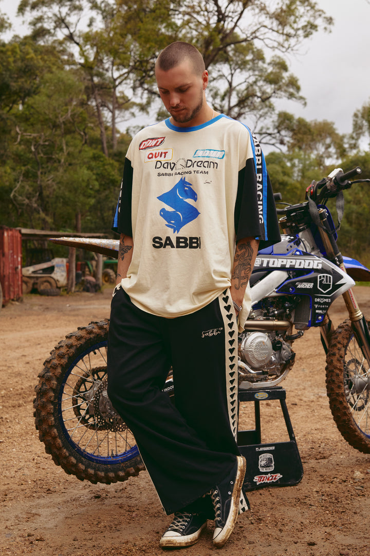 THE VERY OVERSIZED DON'T QUIT YOUR DAY DREAM TEE - CREAM