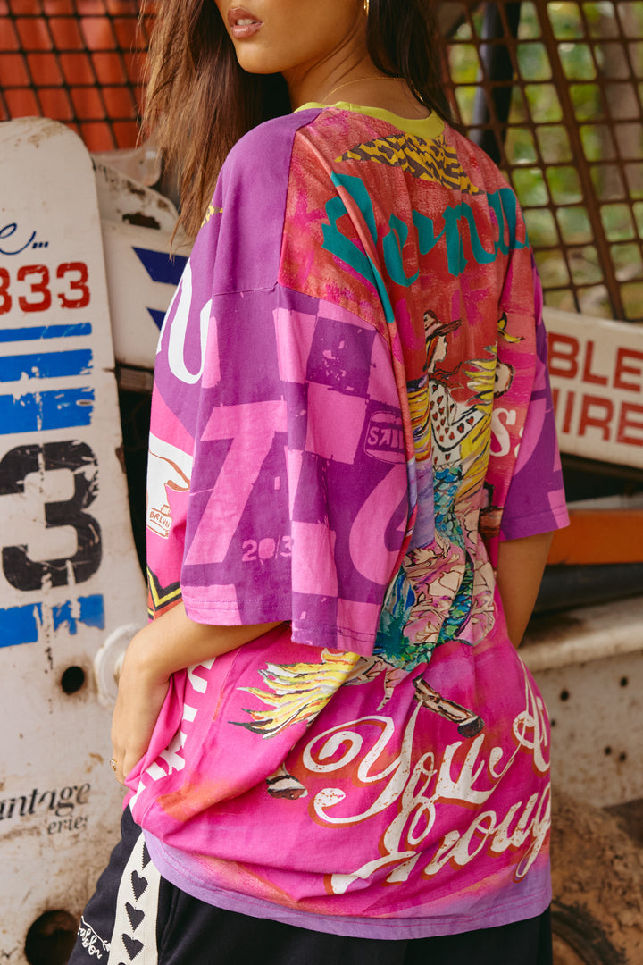 THE VERY OVERSIZED ITS GANGSTER TEE - PINK