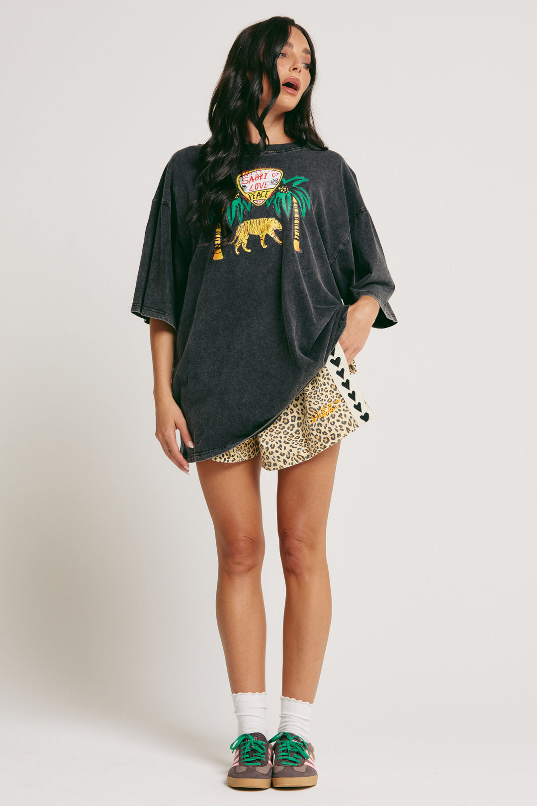 ELEPHANT SAFARI TEE - BLACK