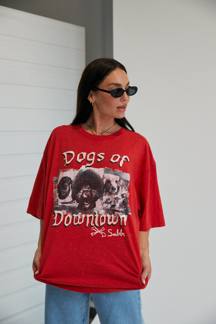 DOGS TEE - RED