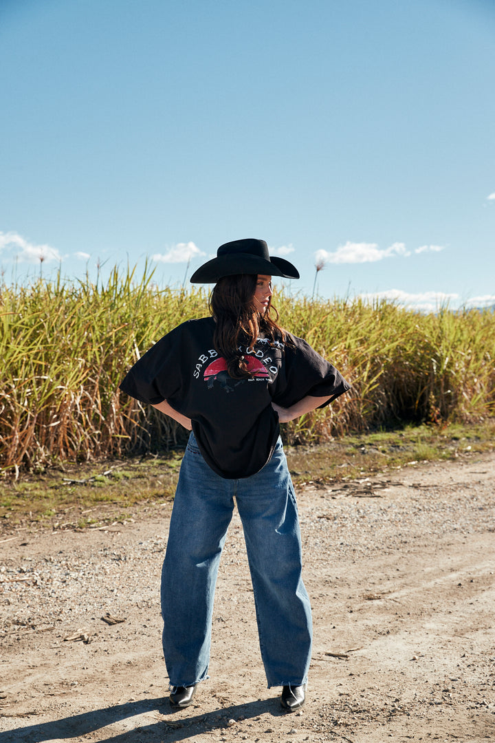 THE VERY OVERSIZED I LOVE COUNTRY MUSIC TEE - BLACK