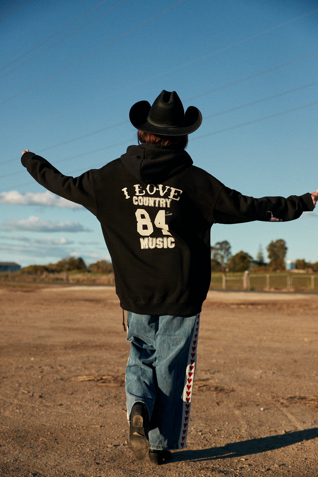 I LOVE COUNTRY MUSIC HOODIE - BLACK