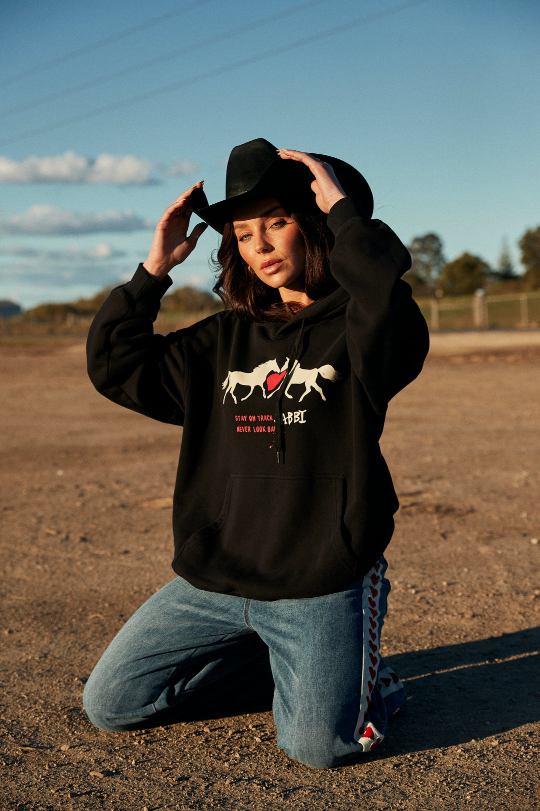 I LOVE COUNTRY MUSIC HOODIE - BLACK