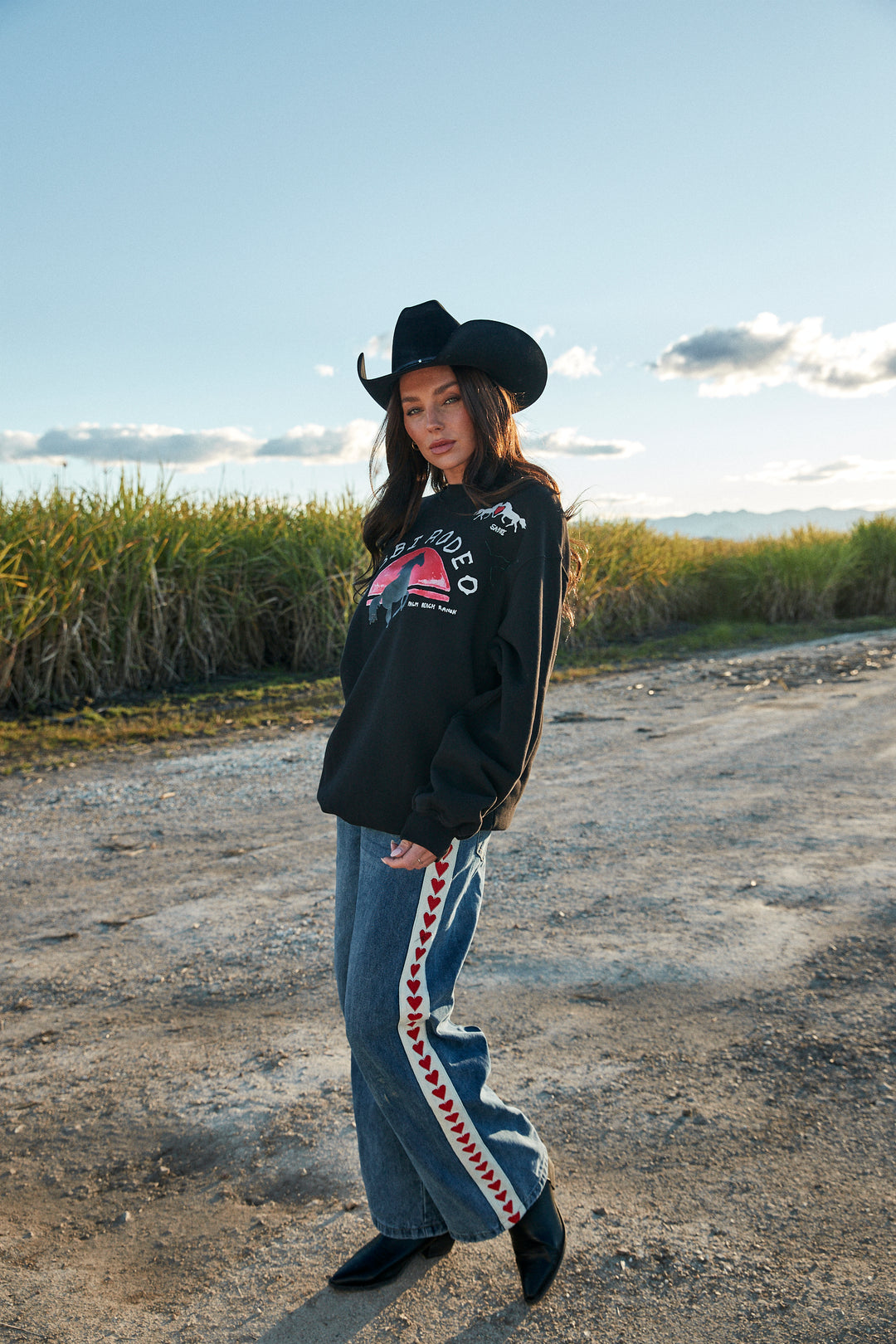 I LOVE COUNTRY MUSIC CREW - BLACK