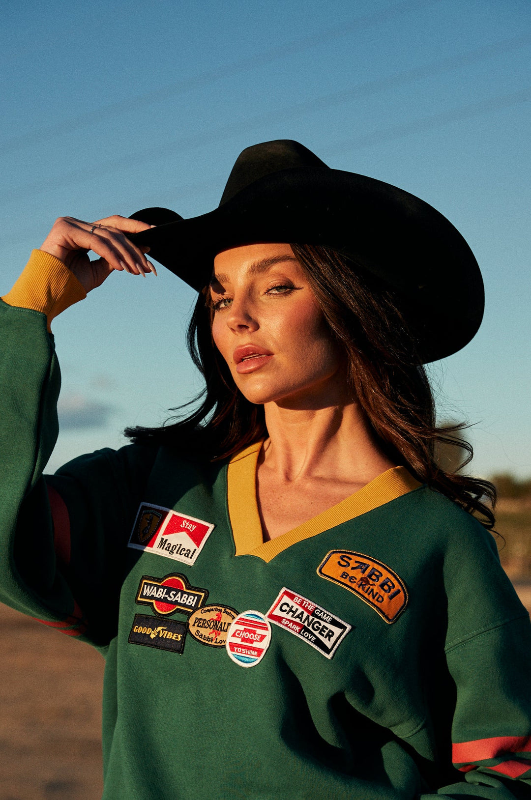 BE YOUTIFUL HOTEL V NECK DIEGO JUMPER - GREEN