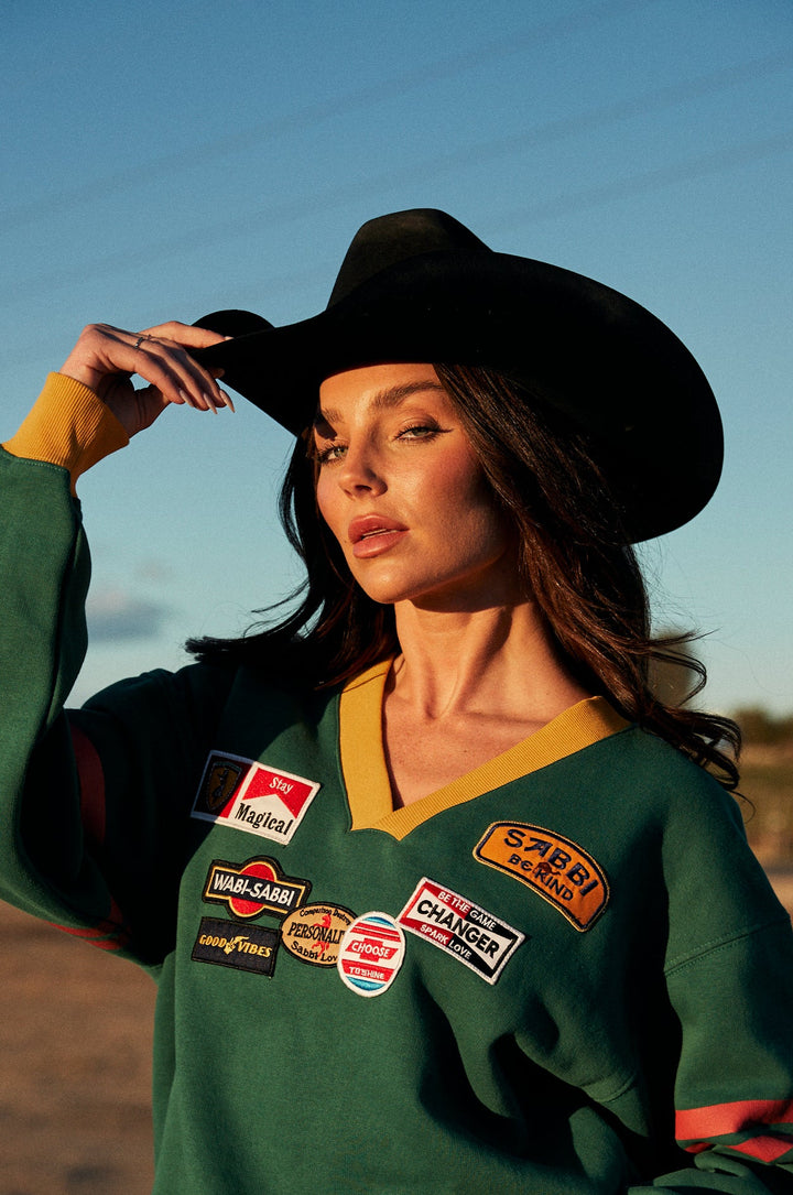 BE YOUTIFUL HOTEL V NECK DIEGO JUMPER - GREEN