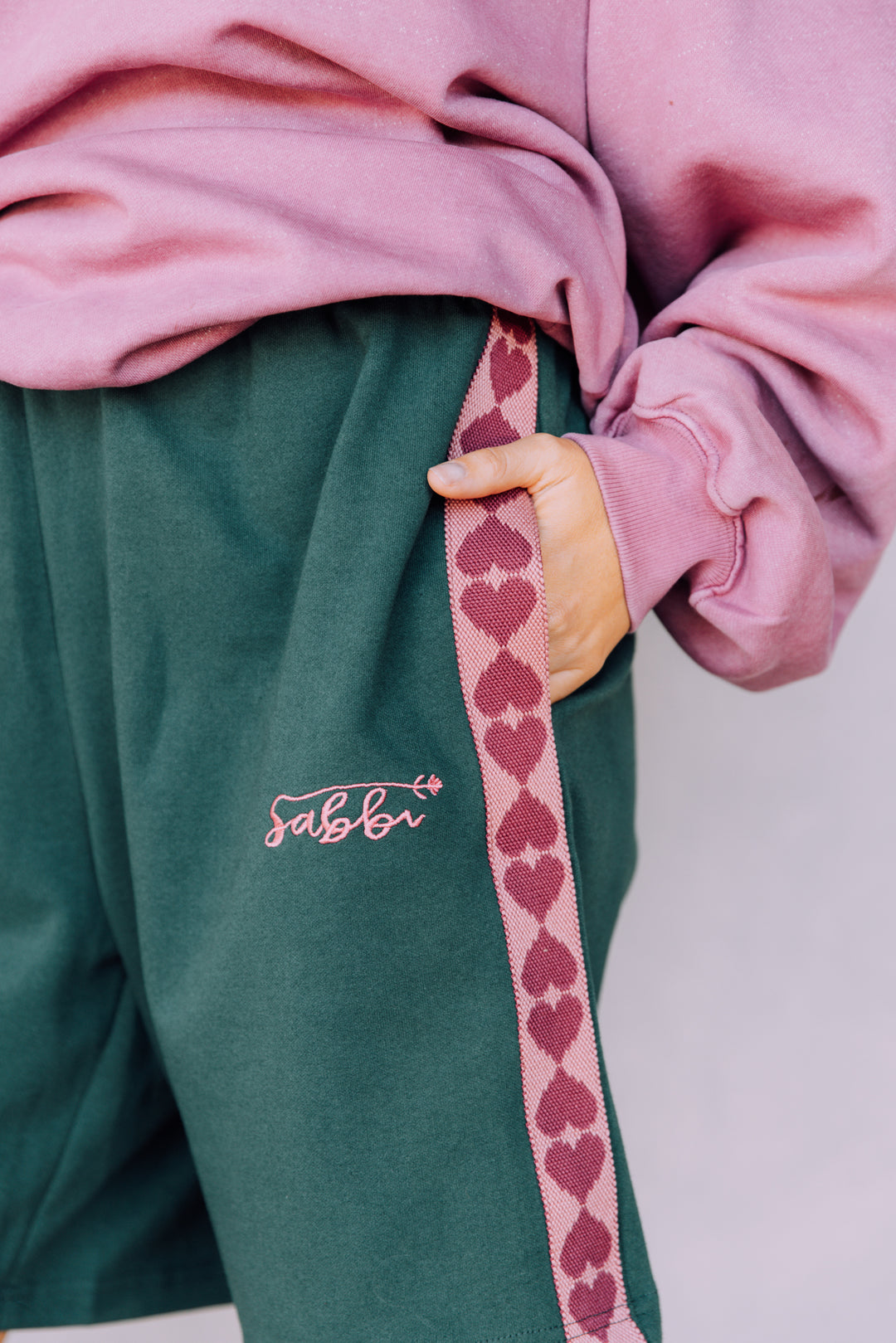 THE RAVING HEARTS SHORTS - GREEN