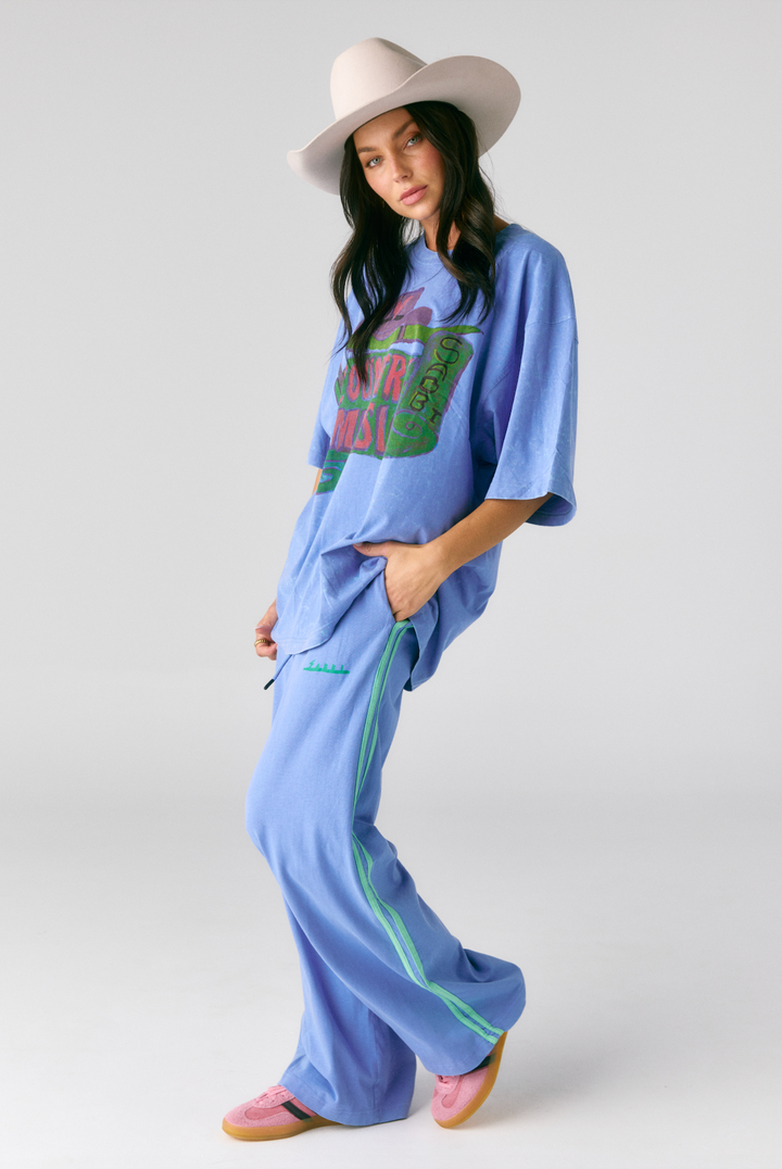 THE VERY OVERSIZED I LOVE COUNTRY MUSIC TEE - PERIWINKLE