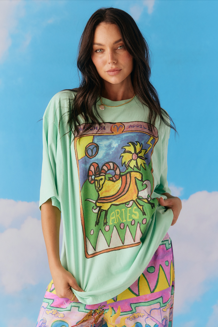THE VERY OVERSIZED ARIES TEE - GREEN