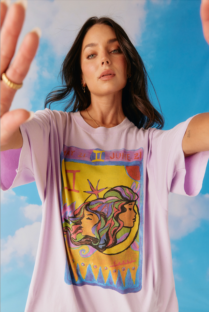 THE VERY OVERSIZED GEMINI TEE - LILAC