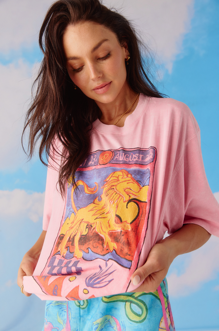 THE VERY OVERSIZED LEO TEE - PINK