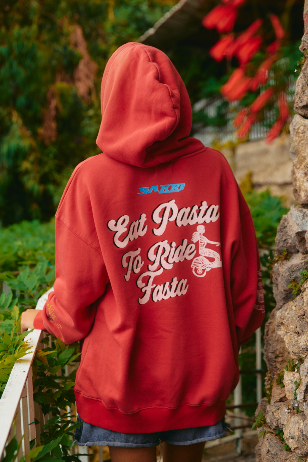 THE LOVE NOTES AMALFI HOODIE - RED