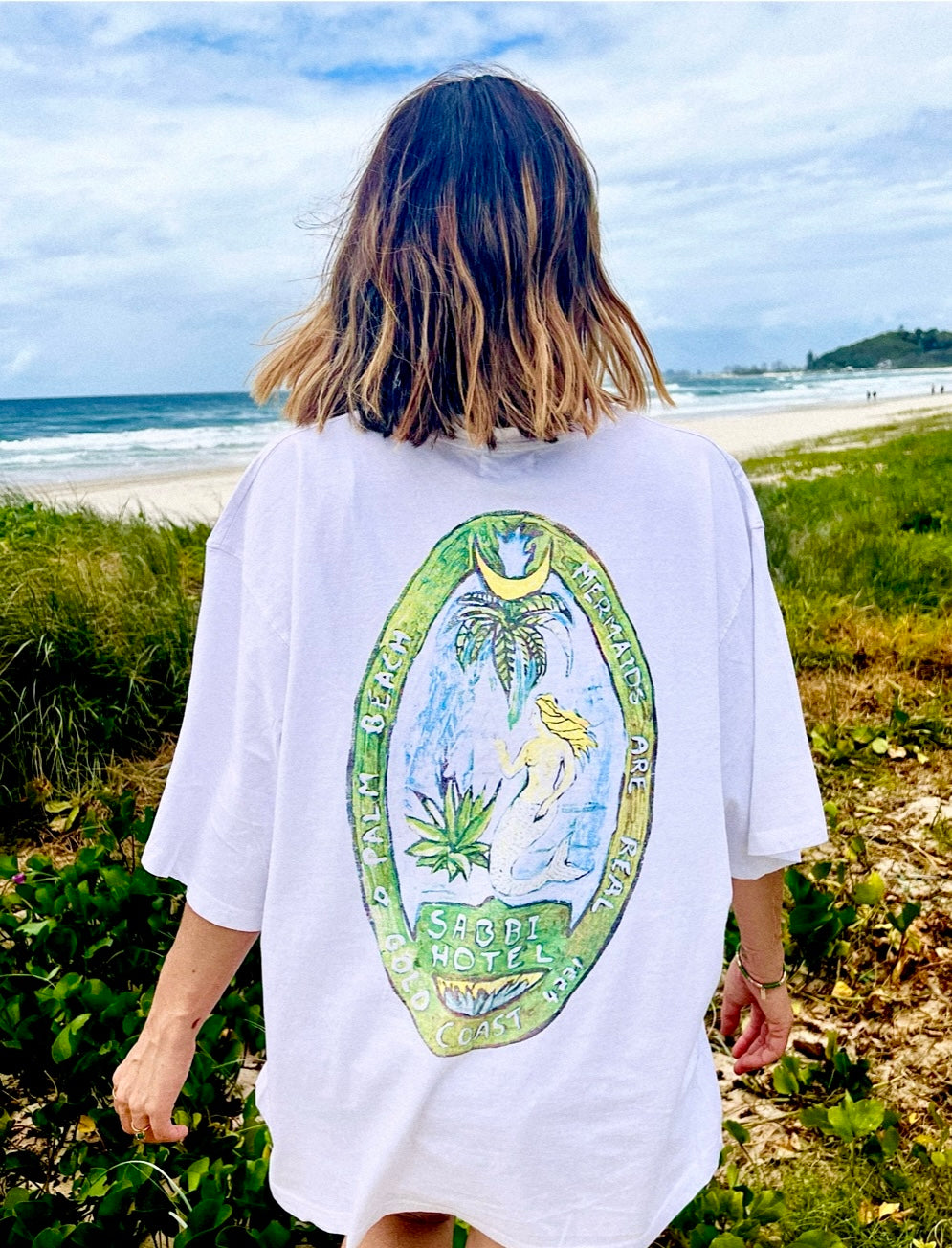 THE VERY OVERSIZED MERMAID TEE - WHITE