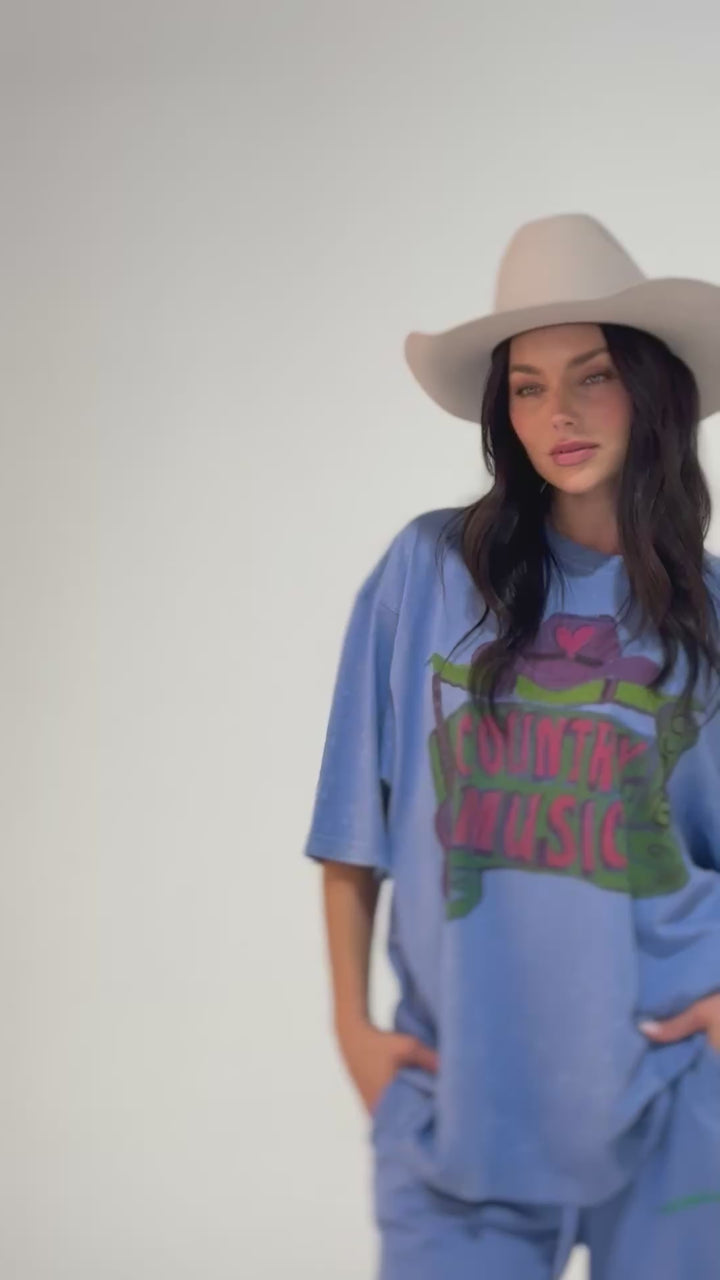 THE VERY OVERSIZED I LOVE COUNTRY MUSIC TEE - PERIWINKLE