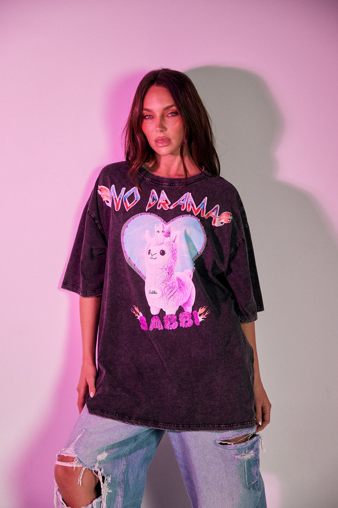 NO DRAMA LLAMA TEE - BLACK ACID WASH