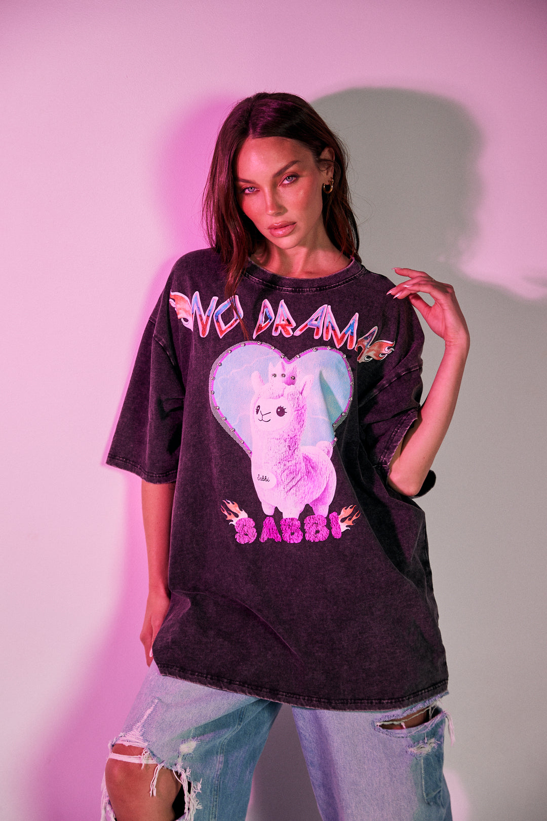 NO DRAMA LLAMA TEE - BLACK ACID WASH