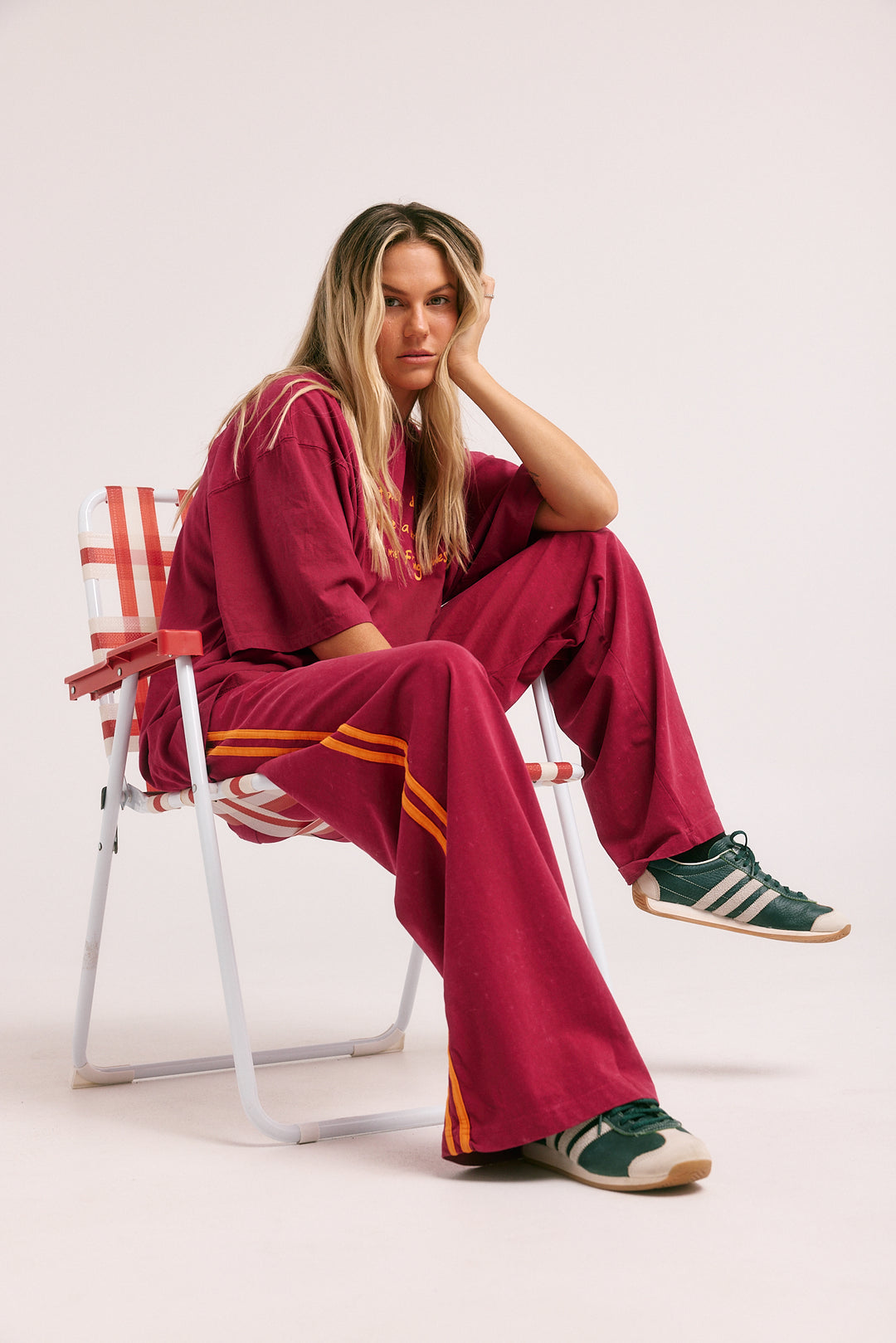 THE VERY OVERSIZED DRUNKEN MERMAID TEE - MAROON