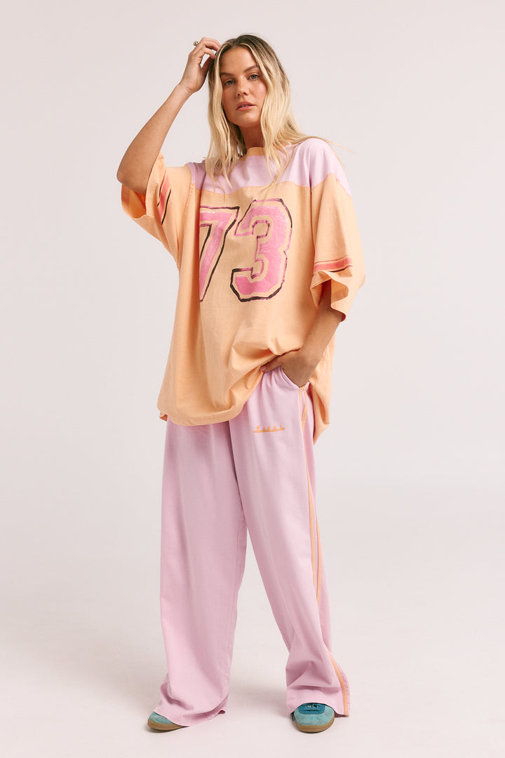 THE VERY OVERSIZED SKATE DON'T HATE TEE - PEACH