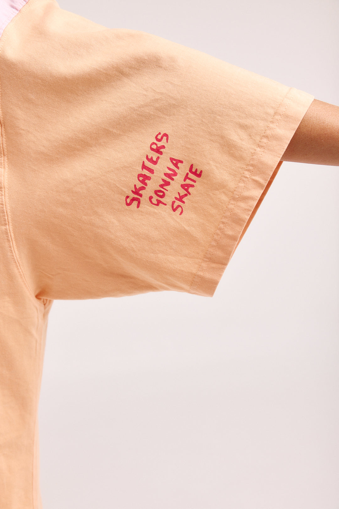 THE VERY OVERSIZED SKATE DON'T HATE TEE - PEACH