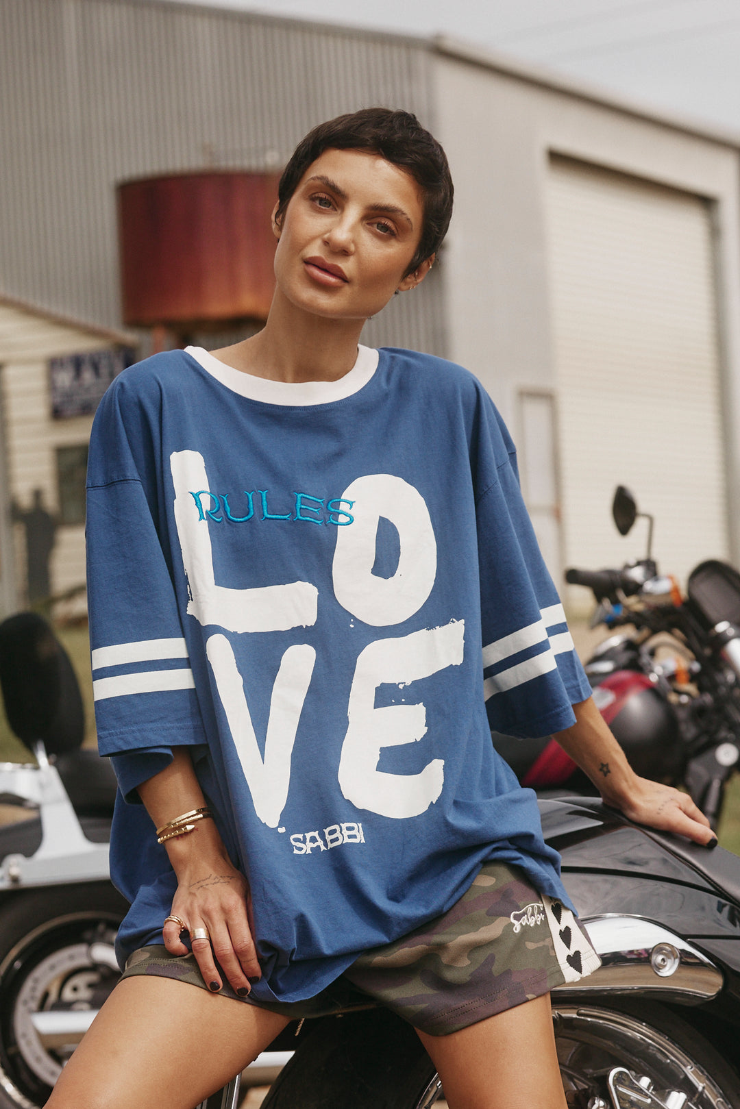 THE VERY OVERSIZED LOVE REVOLUTION TEE - BLUE