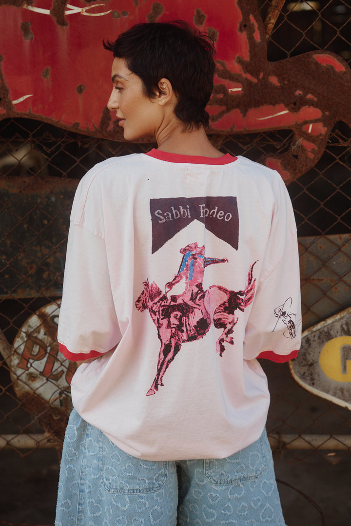 THE VERY OVERSIZED CHAMPAGNE COWGIRL TEE - PINK