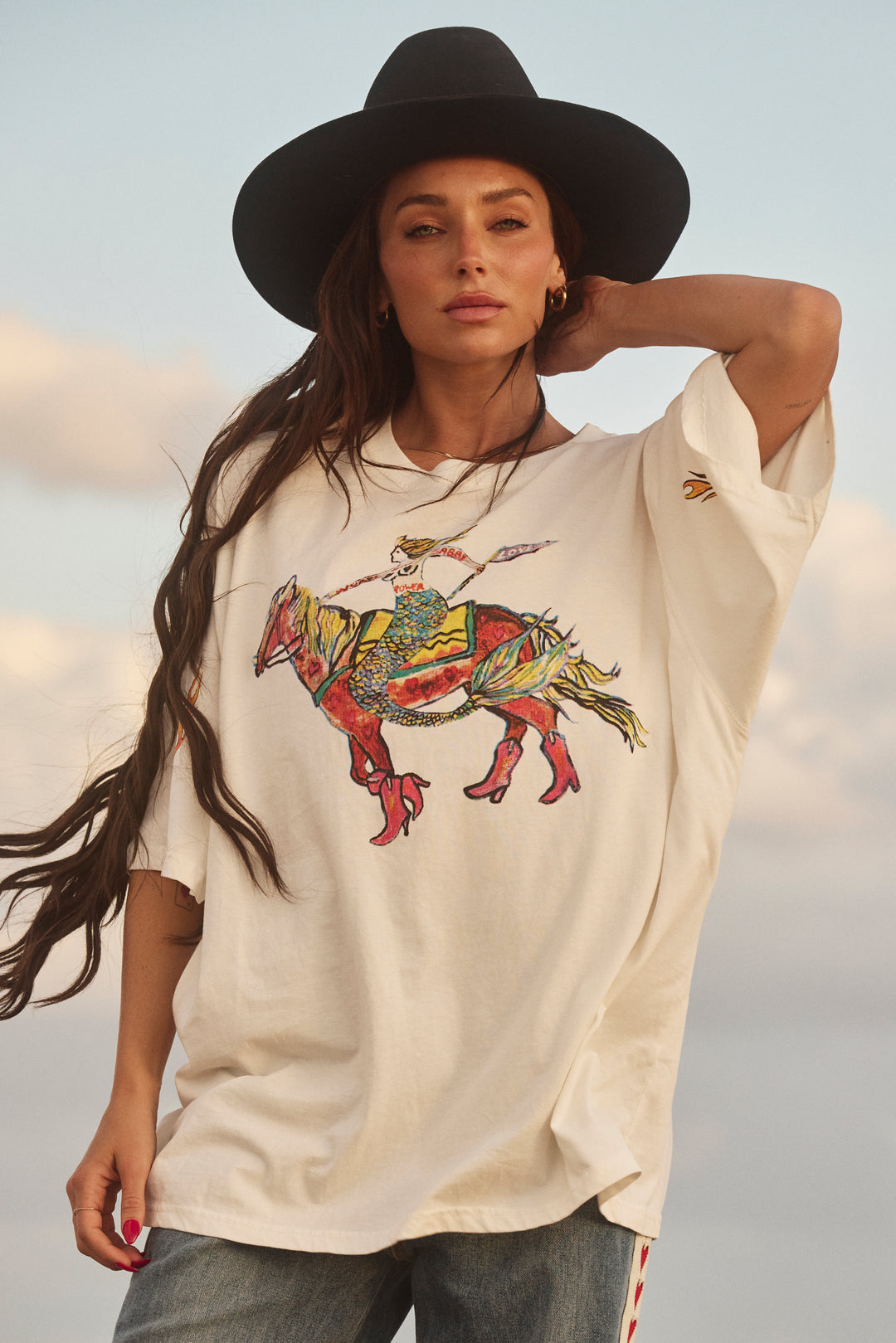 THE VERY OVERSIZED WORDS HAVE POWER TEE - MARSHMELLOW
