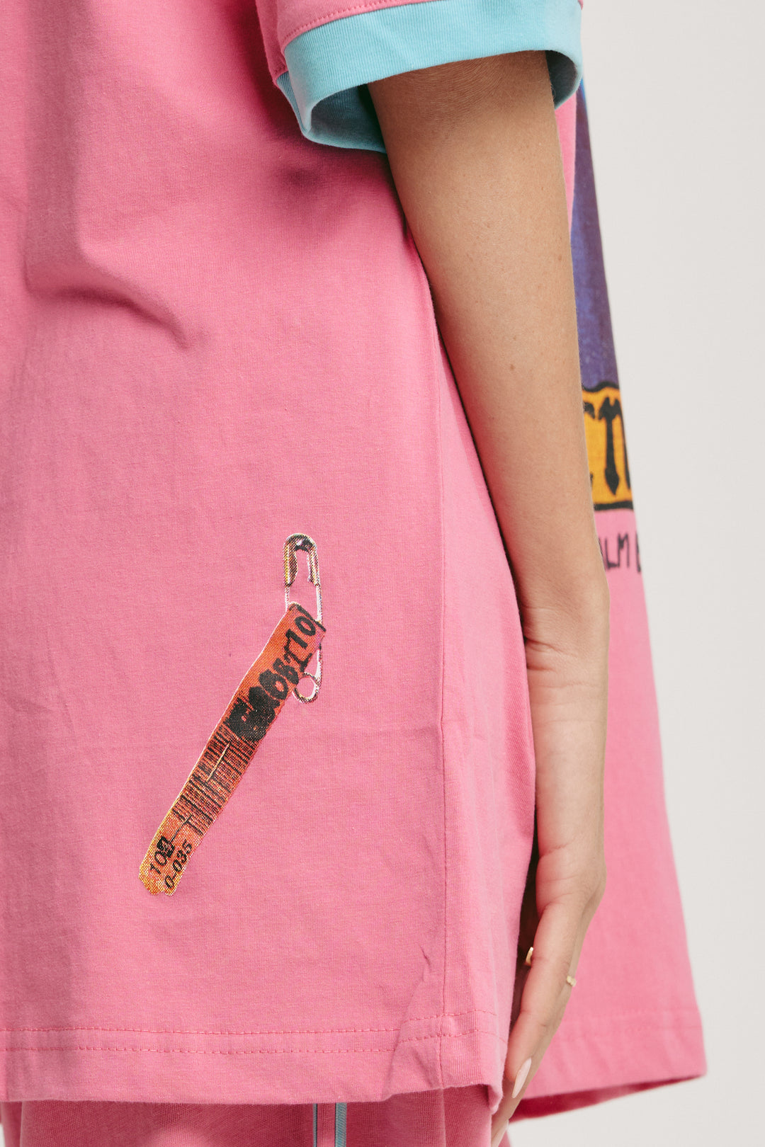 THE VERY OVERSIZED CARNIVALE TEE - PINK