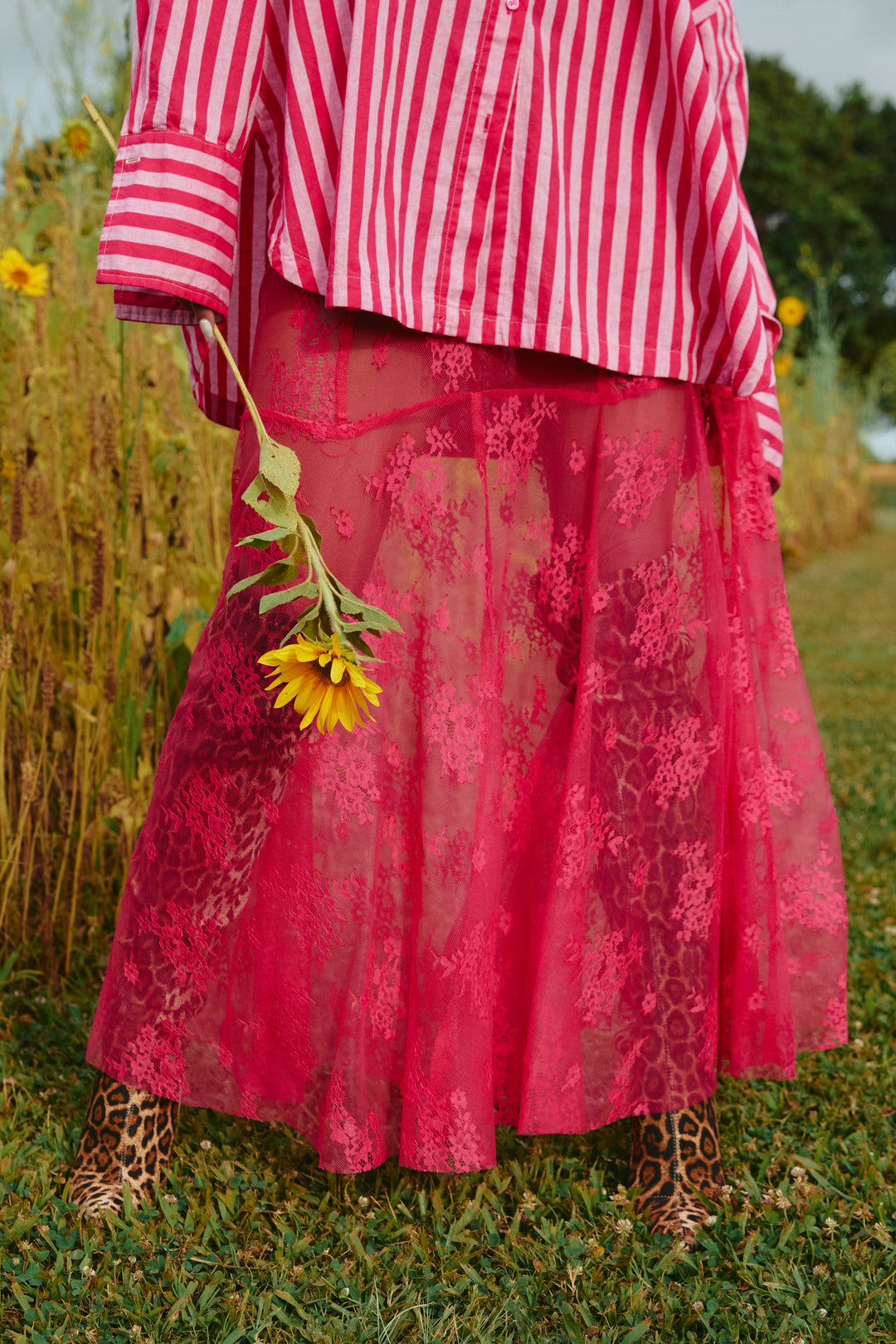 THE LACE MAXI SKIRT - PINK