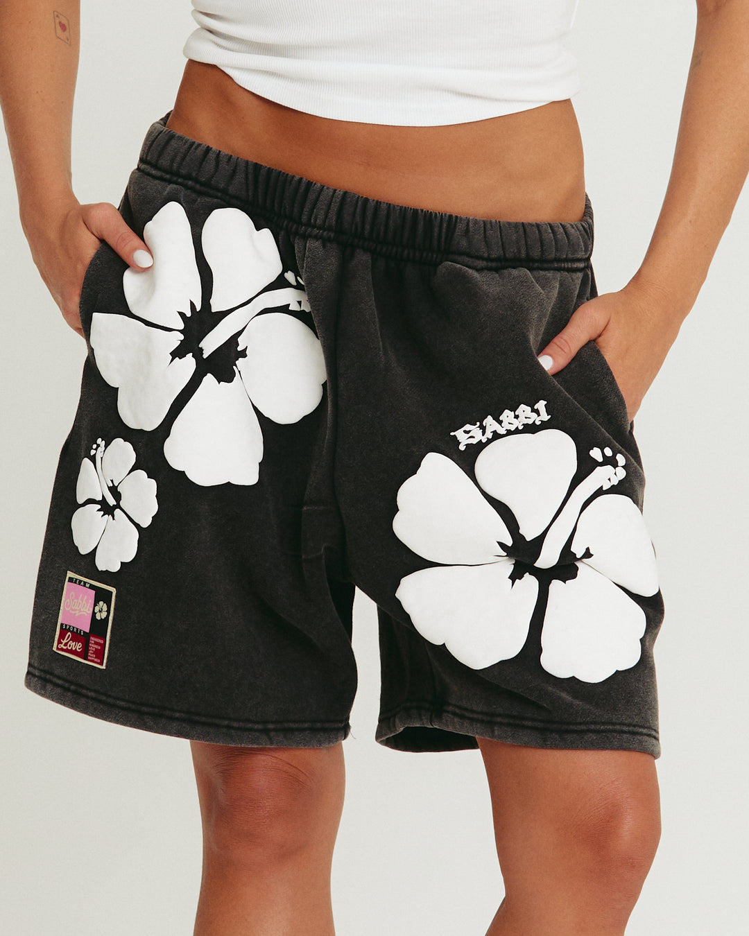 THE HAPPY HIBISCUS SHORTS  - BLACK