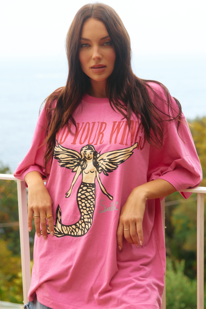 THE VERY OVERSIZED FIND YOUR WINGS TEE - PINK