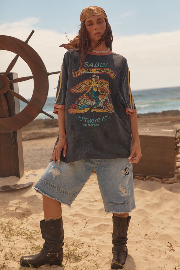 THE VERY OVERSIZED FLYING MERMAID TEE - BLACK