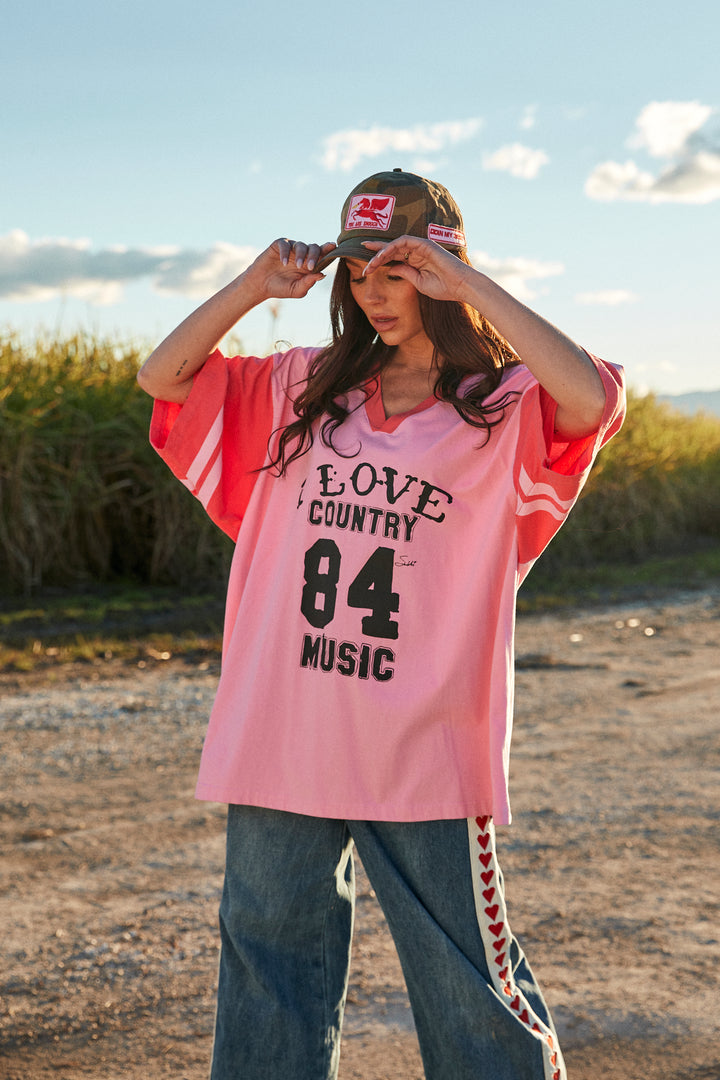 THE VERY OVERSIZED COUNTRY MUSIC V NECK TEE - PINK