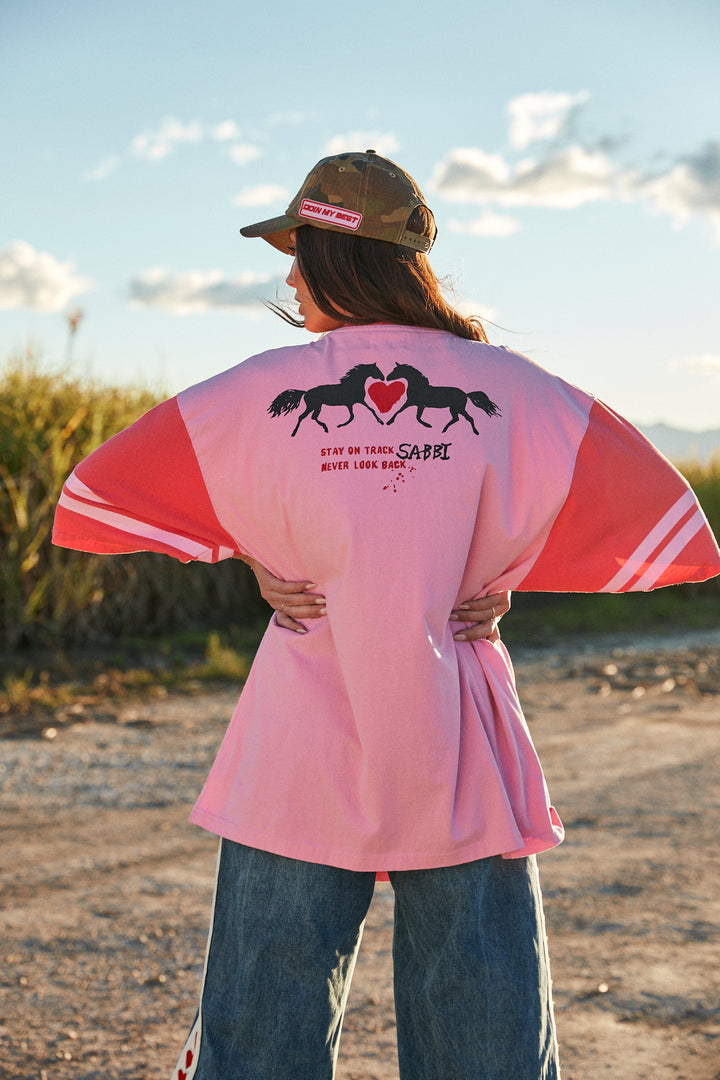 THE VERY OVERSIZED COUNTRY MUSIC V NECK TEE - PINK
