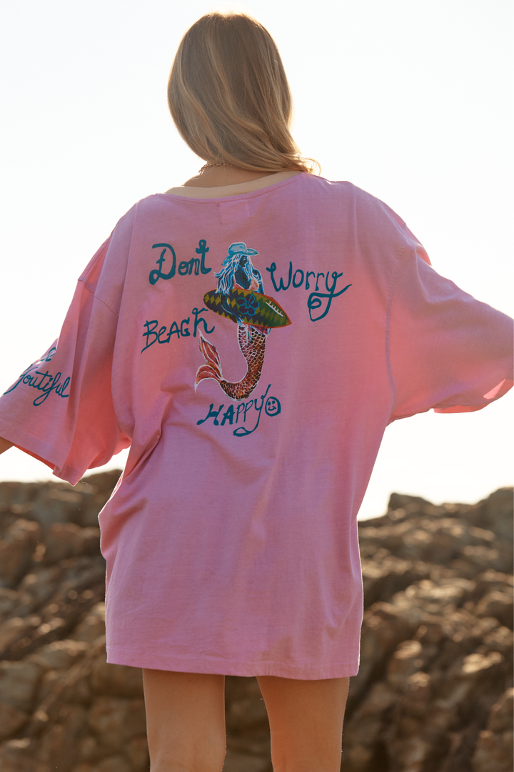 THE VERY OVERSIZED SEAS THE DAY HOTEL TEE - MUSK PINK