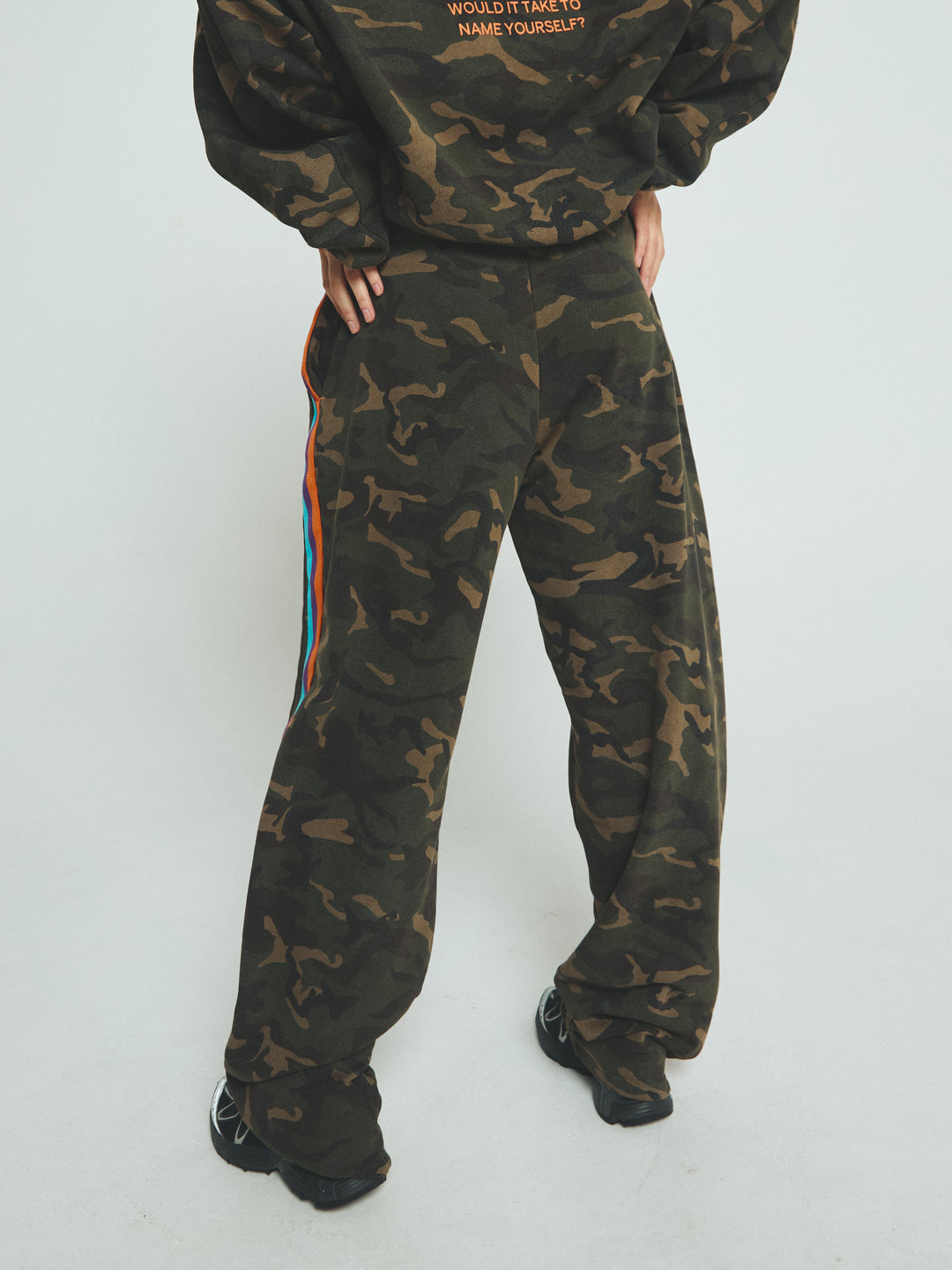 THE NAME YOURSELF SWEAT PANTS