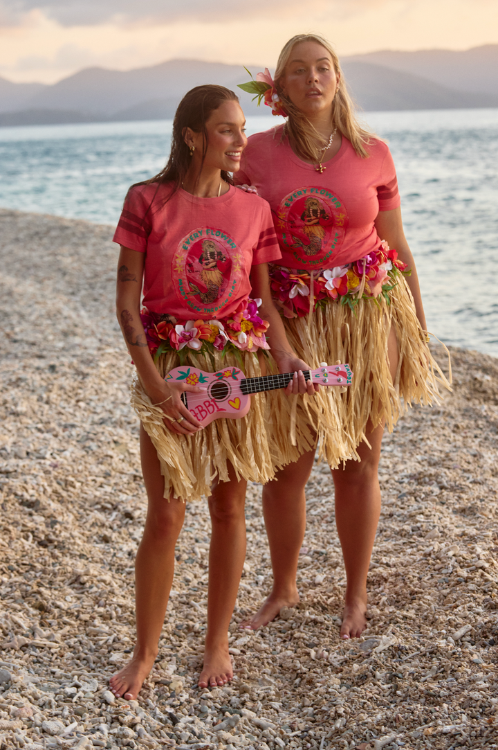 THE BEYOUTIFUL VERY FITTED TEE - CORAL