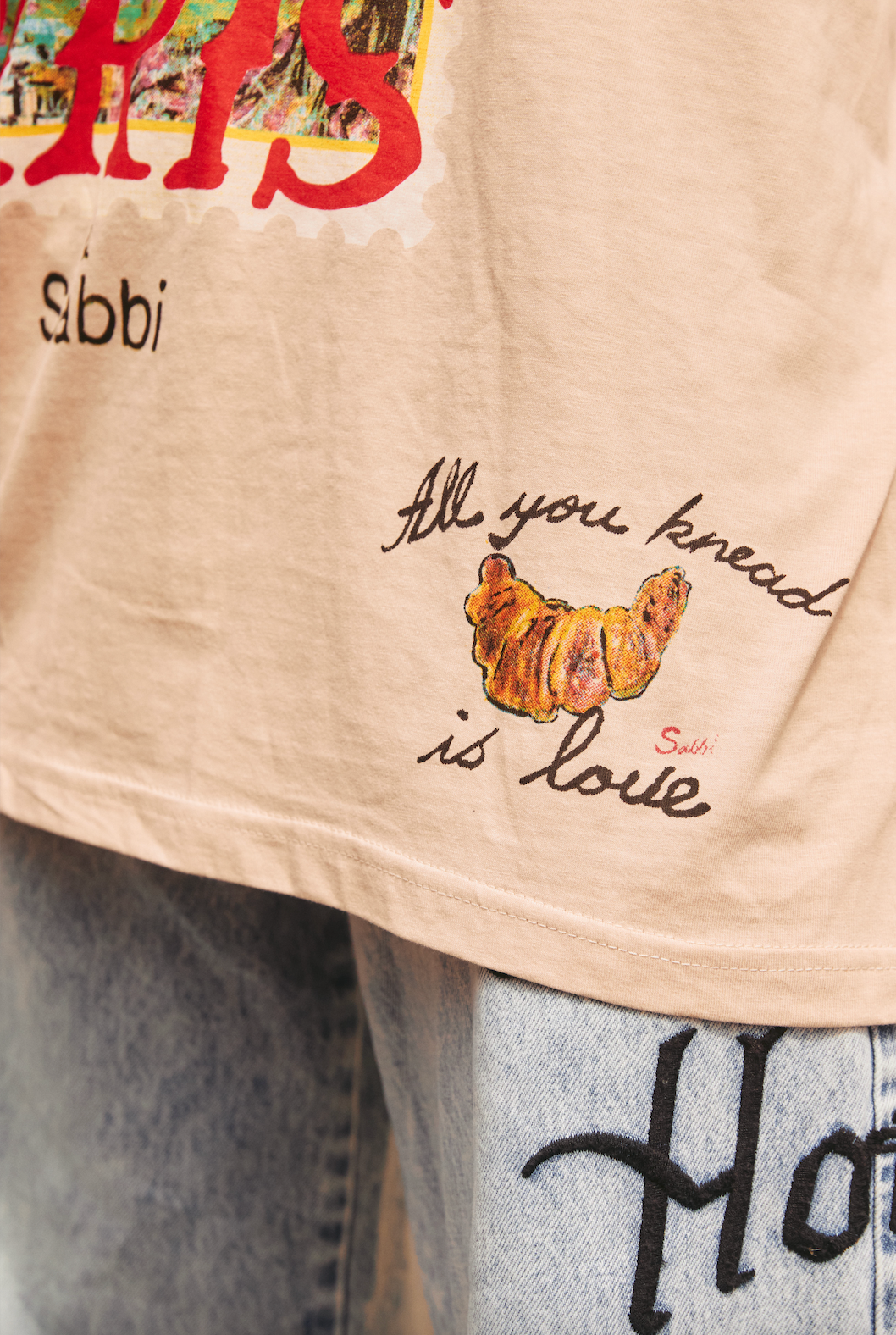 THE VERY OVERSIZED LOVE NOTES TEE - PARIS -  SAND
