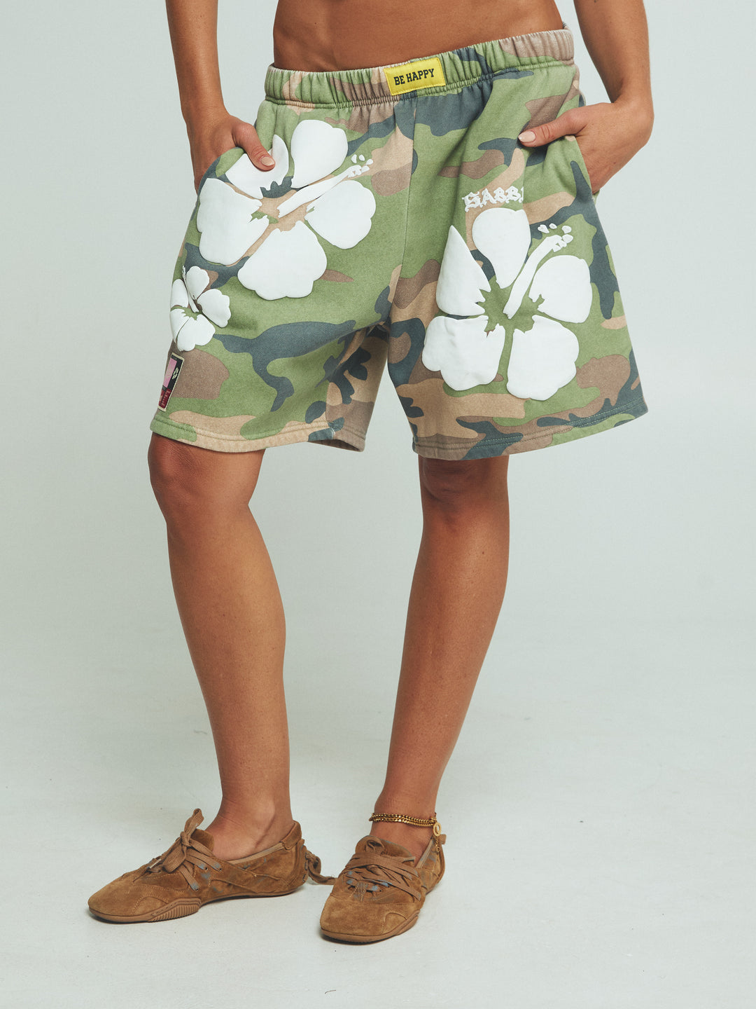 THE HAPPY HIBISCUS SHORTS - CAMO