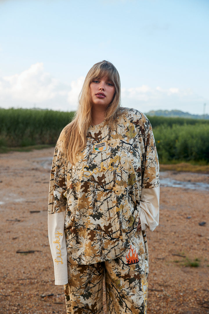 THE LUCKY DUCK WOODLAND LONG SLEEVE TEE